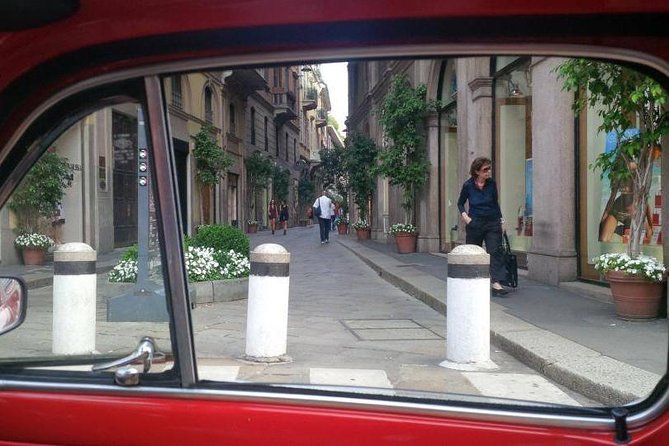 2 hour Vintage Fiat 500 Central City Tour in Milan - From the art and design district to Sforza power centers