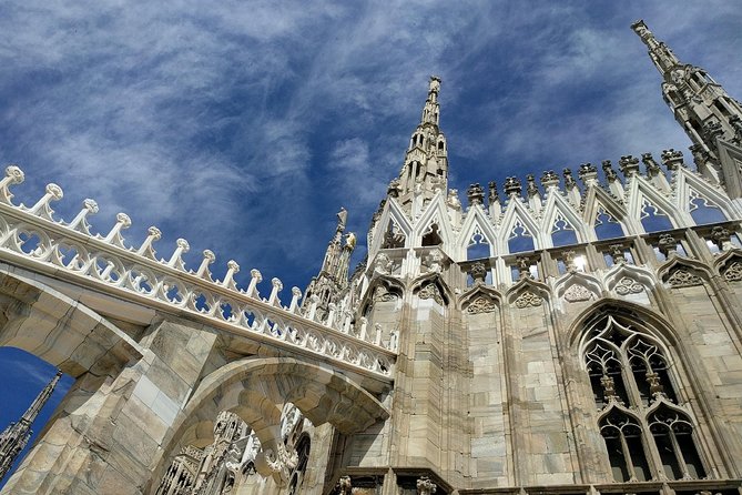 2-hours Duomo of Milan guided experience with entrance tickets - Inside the cathedral: stories, art, and a pace that works