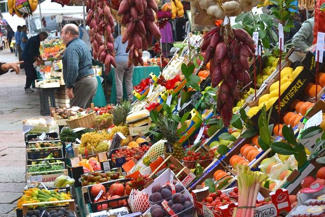 An exclusive experience: food market, private chef and lunch! - What you take home: recipes and a diploma