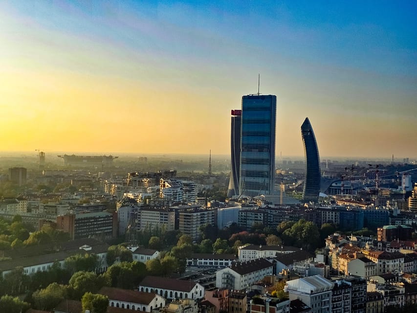 Branca Tower and Sforza Castle Guided Tour - Parco Sempione, Guided: From Hunting Grounds to Public Park