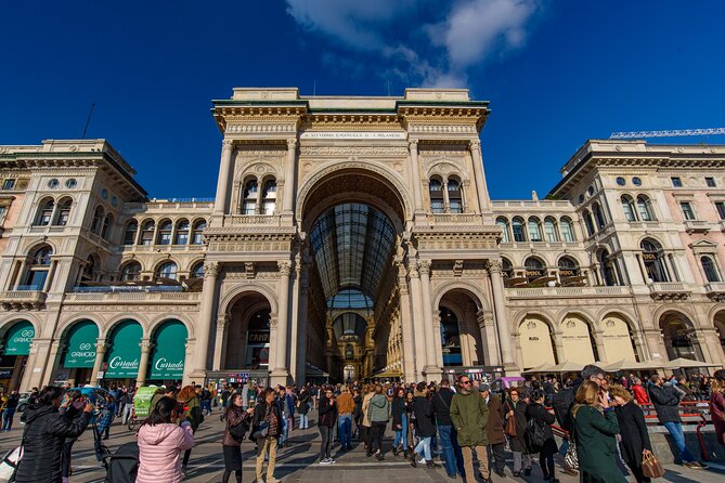 Discover Milan's Marvels: Last Supper, Duomo & Secret Gems Tour - Piazza Mercanti: the short stop with real character
