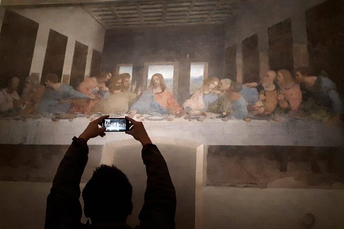 Express Tour of the Last Supper in Milan I Small Group of Max 6 - Santa Maria delle Grazie: a focused start that sets the scene