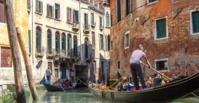 From Milan: Day Trip to Venice with Guided City Tour - Getting There on an Air-Conditioned Bus (and Why It Matters)