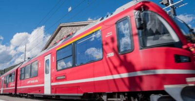 From Milan: Round-Trip Bernina Red Train to Saint Moritz - Milano Centrale to Tirano: how the start keeps things simple