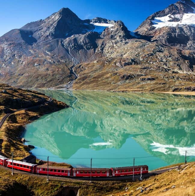 From Milan: Scenic Alps Day Trip with Bernina Train Ride - Valtellina Valley and Tirano: lunch time in an Italian border town