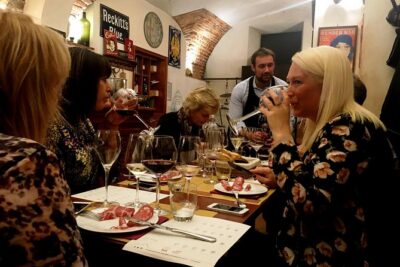 Italian Wine Tasting in Milan - The Tasting Format: What the Sommelier Actually Does
