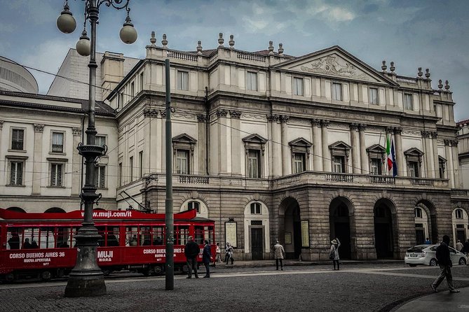 La Scala Theatre and Museum guided experience - Getting into the theater: rehearsals, private events, and what to expect