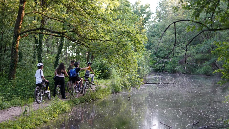 Milan: Bike Tour with Picnic on the turtle lake - Meeting at Via Giorgio de Chirico: Simple Start, Less Fuss