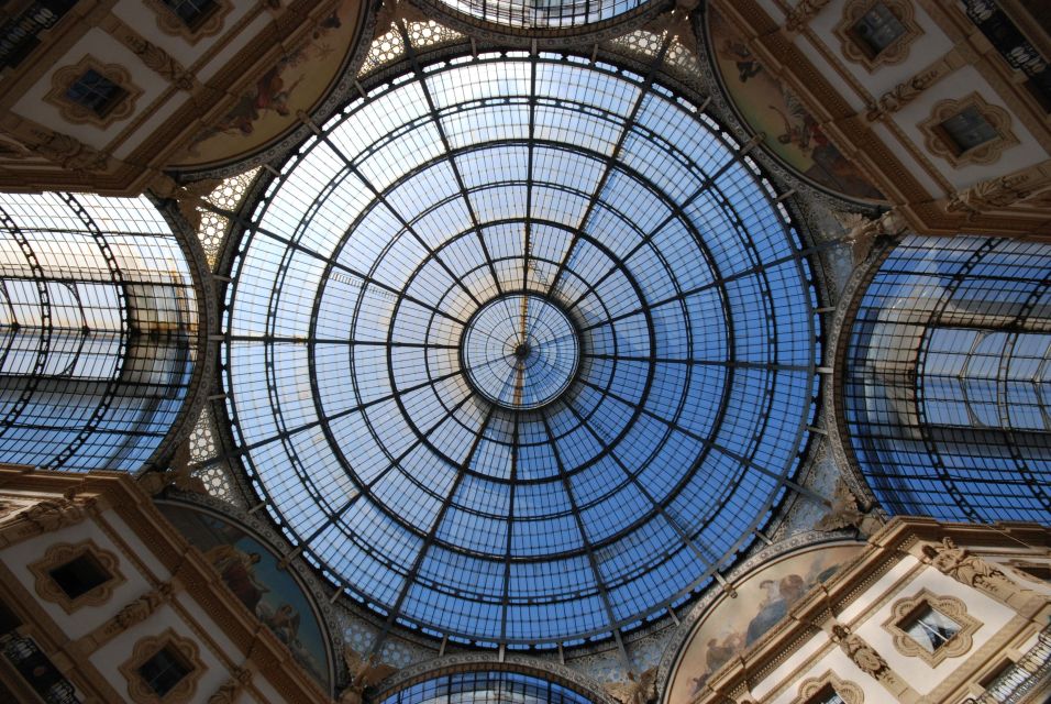 Milan by Night 2-Hour Walking Tour - Duomo Square at night: your cathedral “second act”