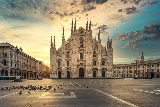 Milan: Cathedral and Duomo's Rooftop Guided Tour - Logistics that really matter in Milan: meeting point, group size, and timing