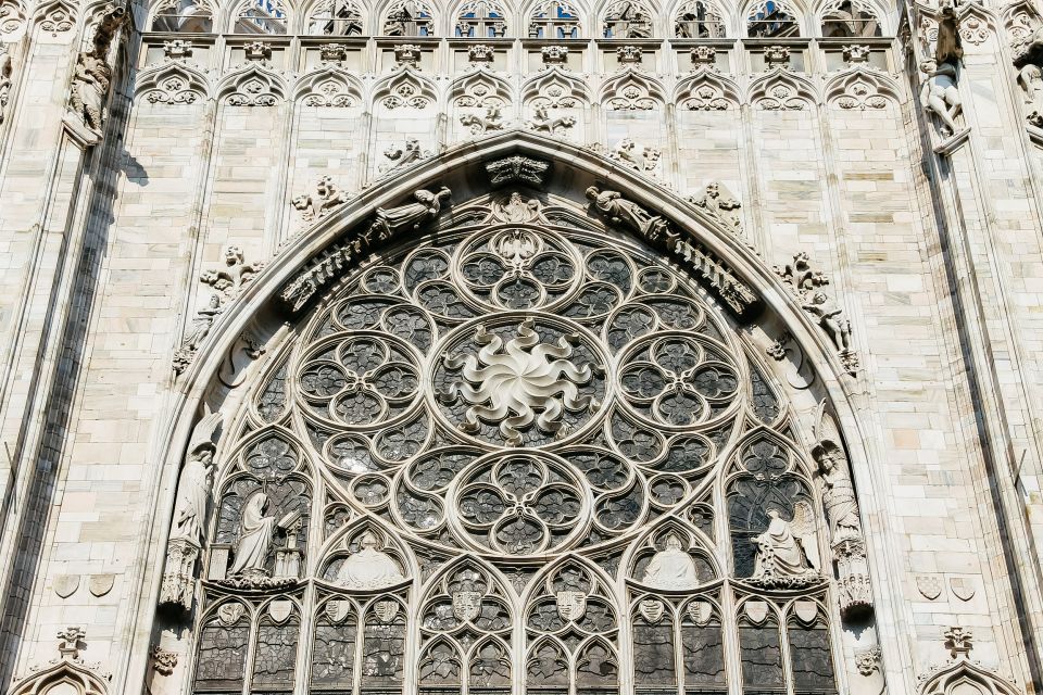 Milan: Cathedral and Duomo's Terraces Entrance Ticket - Cathedral interior: 600 years of stone, light, and sacred objects
