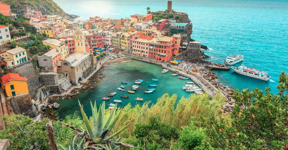 Milan: Cinque Terre Full-Day Guided Trip With Cruise - The boat ride from La Spezia to Manarola: the coast from sea level
