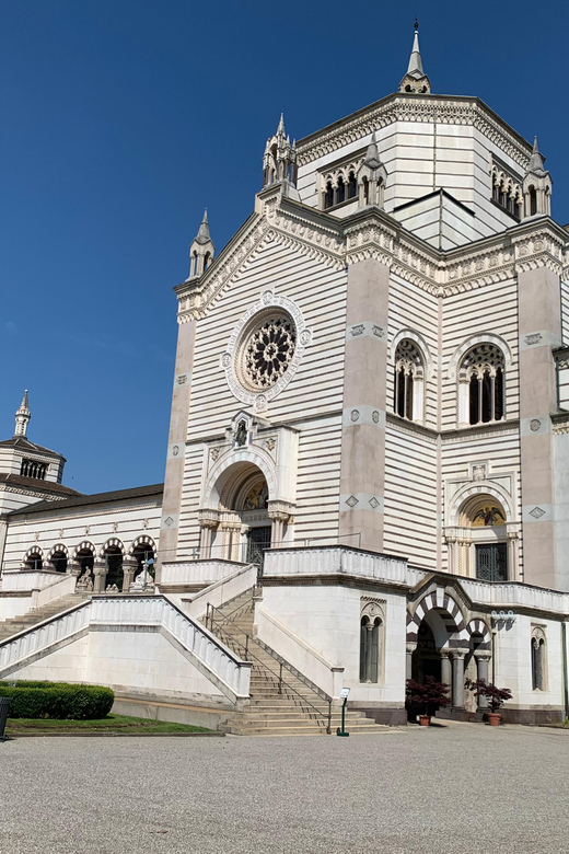 Milan: City Highlights Bike Tour - Starting Point Near the Duomo, So You Don’t Lose Time