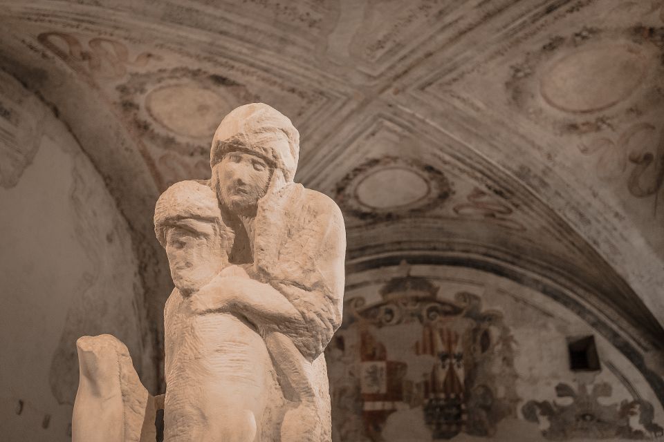 Milan: City Highlights Walking Tour with The Last Supper - Castello Sforzesco courtyards: Sforza stories with real atmosphere