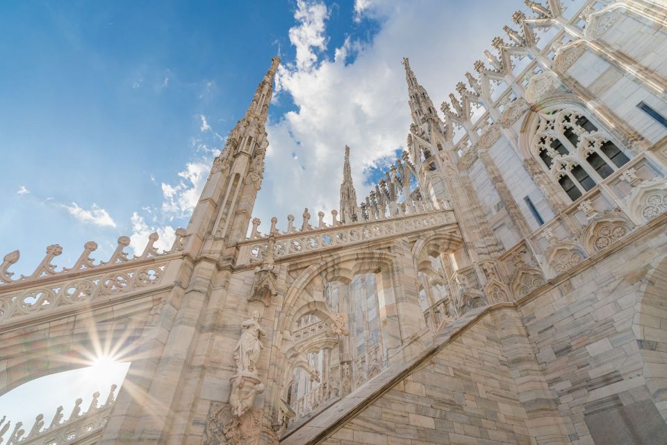 Milan: Duomo Rooftop and Cathedral Guided Tour with Tickets - Stops beyond the main sights: museum time and San Gottardo