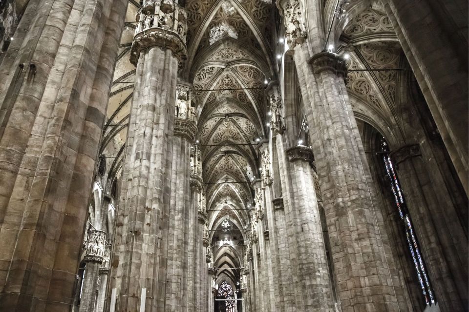 Milan: Duomo Rooftop and Cathedral Guided Tour with Tickets - Dress code and practical rules that can trip you up