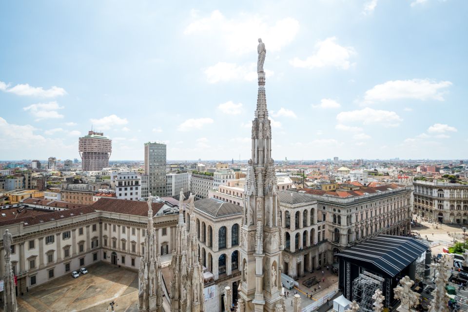 Milan: Duomo & Rooftop Tour with Optional Hop-On Hop-Off Bus - Why the Duomo Rooftop Changes How You See Milan