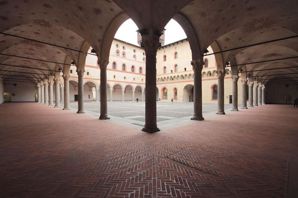 Milan: Duomo, Sforza Castle, and Pieta Guided Tour - Galleria Vittorio Emanuele II and the Scala Theater zone in one clean walk