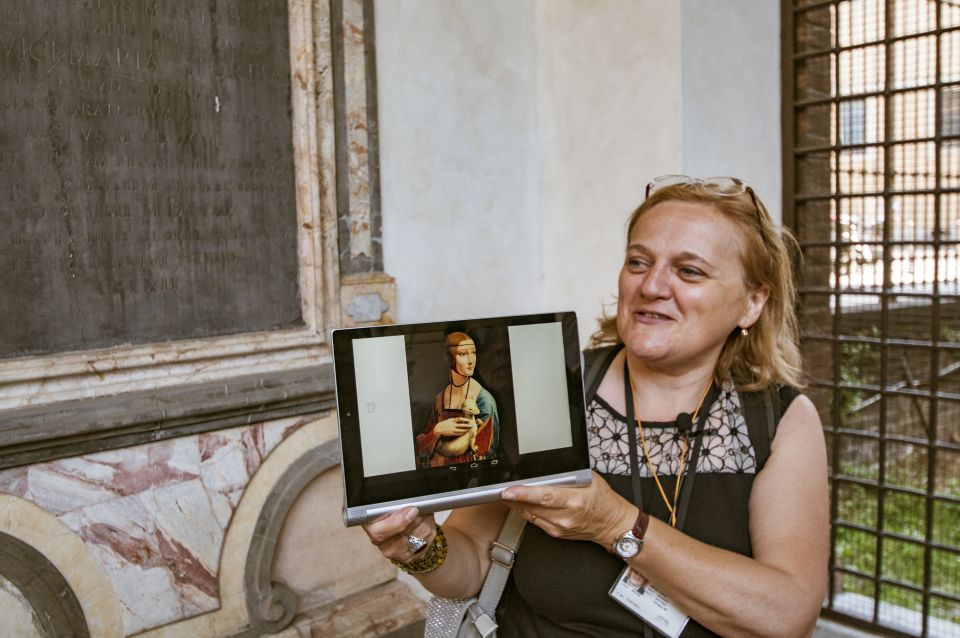 Milan: Guided Walking Tour with Last Supper Skip-the-Line - Piazza della Scala and Milan’s most stylish streets