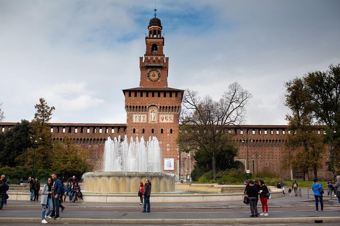 Milan Hop-On Hop-Off Bus Tour with Four Routes - Line C (green): San Siro, the Monumental Cemetery, and the shopping side