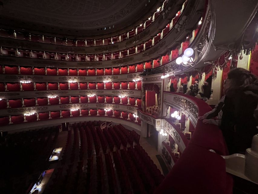 Milan: La Scala Theatre Skip-the-line Guided Tour - Step inside the neoclassical auditorium and find the details
