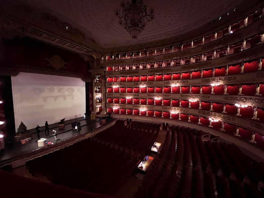 Milan: La Scala Theatre Skip-the-line Guided Tour - The stories: Verdi, Toscanini, Barenboim, and real theatre life