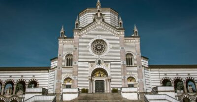 Milan: Monumental Cemetery Group Walking Tour - Famous Milanese graves you’ll hear about by name
