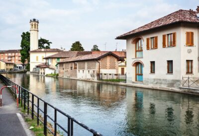 Milan: Navigli District Canal Boat Tour with Aperitivo - The 50-Minute Flow: What Happens Once You Board