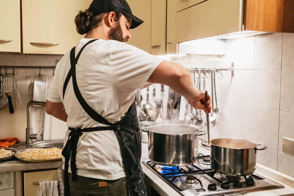 Milan: Pasta & Tiramisu Cooking Class with Premium Products - Key things to know