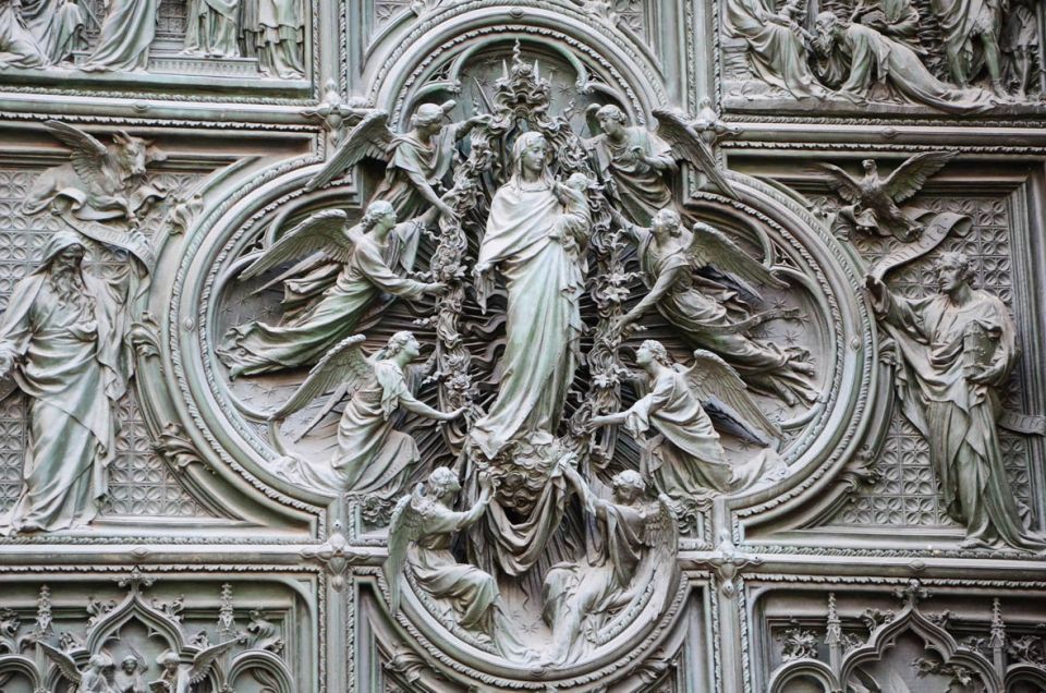 Milan: Private or Shared Essential Walking Tour - Galleria time: Victor Emmanuel II’s arcade as a living part of the city