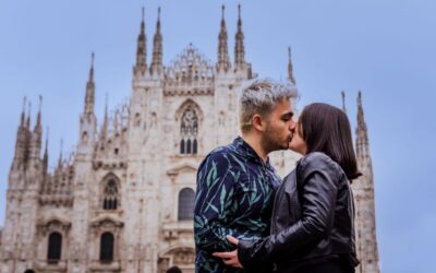 Milan: Private Professional Photoshoot at the Duomo - Where you meet: McDonald’s Milano Duomo keeps it easy