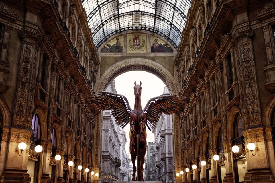 Milan: Private Welcome Tour w/ a Local - A private welcome tour that starts with your doorstep