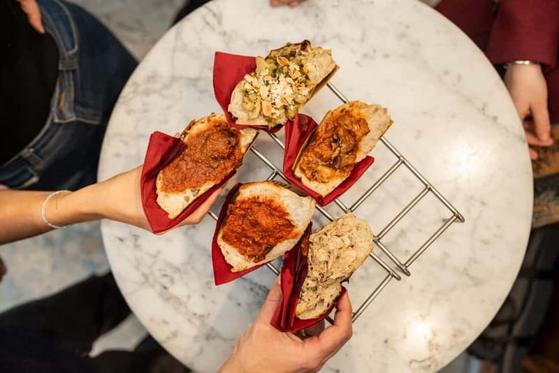 Milan: Sunset Navigli Food & Drinks Tour with a Local - Why Navigli at Sunset Works So Well for Aperitivo