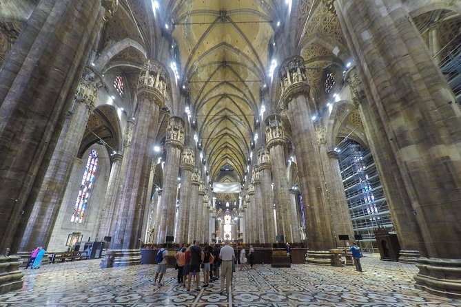 Milan Super Saver: Skip-the-Line Duomo and Rooftop Guided Tour - Who should book this Duomo rooftop tour (and who might pause)