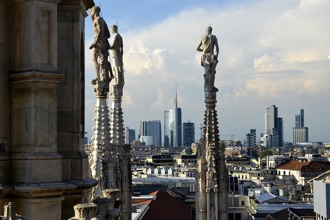 Milan Super Saver: Skip-the-line Duomo and Rooftop Tour - What to expect from the guide experience (and why headsets matter)