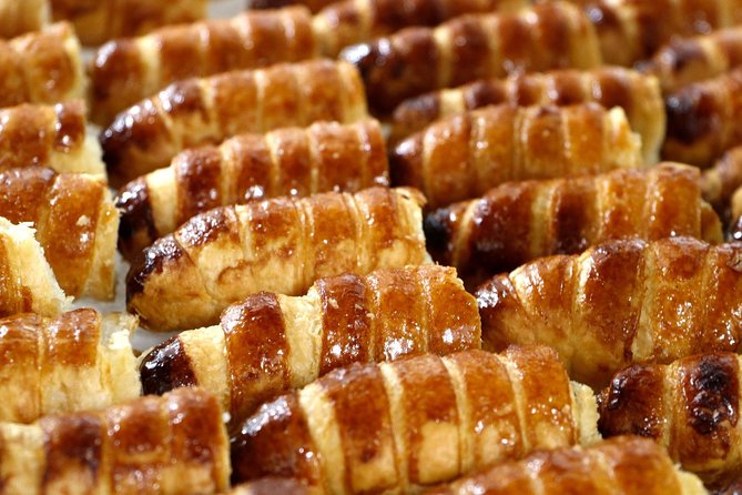 Milan: Sweet Delights Patisserie Tour by Do Eat Better - Stop 1: Largo Guido Donegani and the First Taste Moment