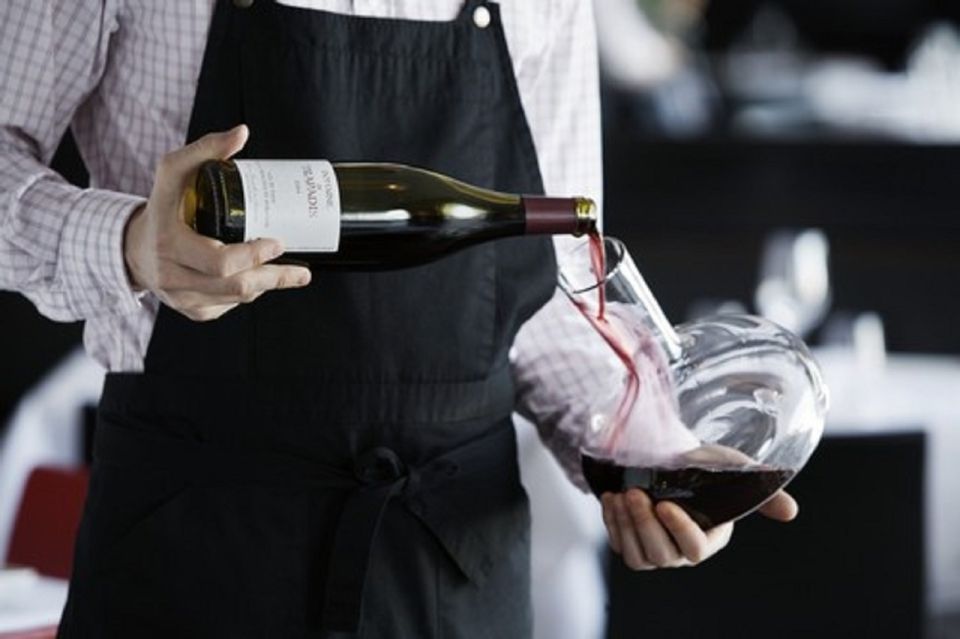 Milan: Wine Tasting Experience in the City Centre - A Classic Milan Wine Bar Setting (and why it changes everything)