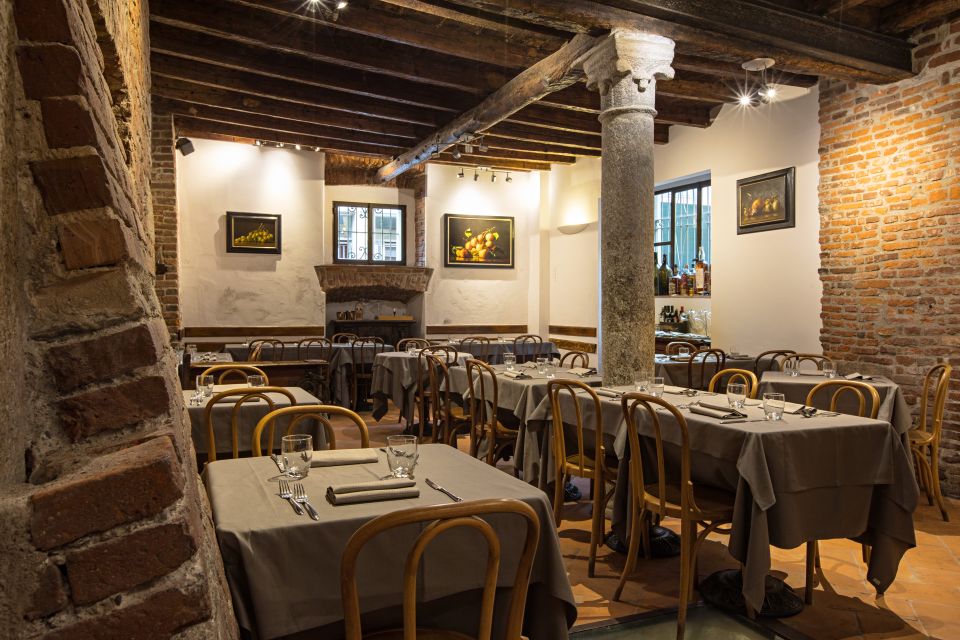 Milan: Wine Tasting Experience in the City Centre - Price and value: what $53 buys in Milan