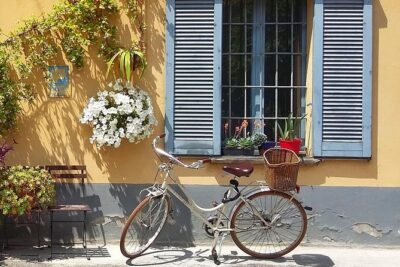 Milan's Hidden Gems: Unique Bike Tour (ENG, NL) - Starting point at Via Guglielmo Pepe: make your morning easy
