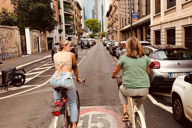 Milan's Hidden Gems: Unique Bike Tour (ENG, NL) - Corso Garibaldi to Sempione: from streets to green space
