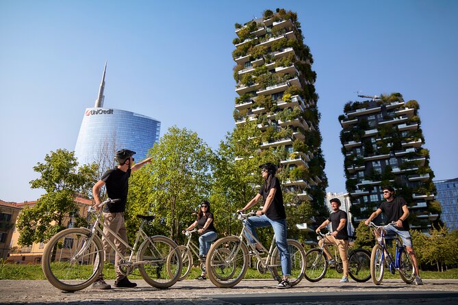 Miles and smiles /// Milan's ride - Moscova to Gae Aulenti: modern Milan sets the tone