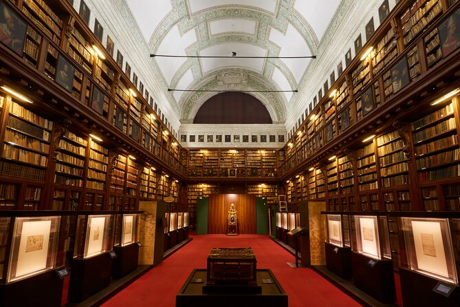 Pinacoteca Ambrosiana and da Vinci's Codex Atlanticus admission in Milan - Timed, self-guided entry: how the visit really works