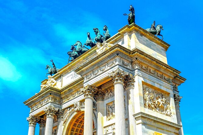 Private 3 Hours of Wonders in Milan (3km Friendly & Easy) - Via della Moscova: aperitivo energy (especially after 6pm)