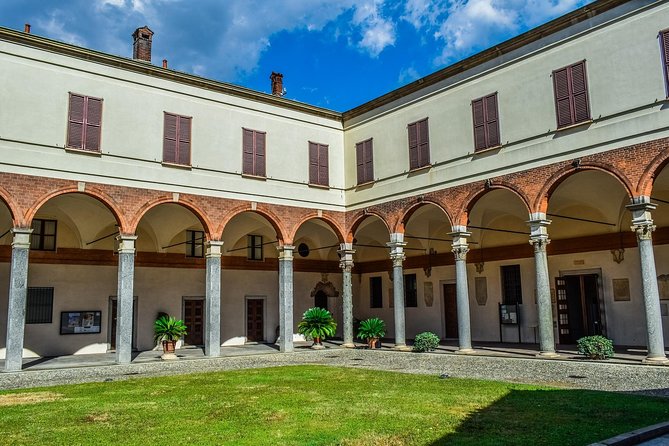 Private Best of Milan Guided Tour with Duomo, La Scala Theatre and Sforza Castle - Stop 4: Castello Sforzesco—Exterior and Courtyard Views