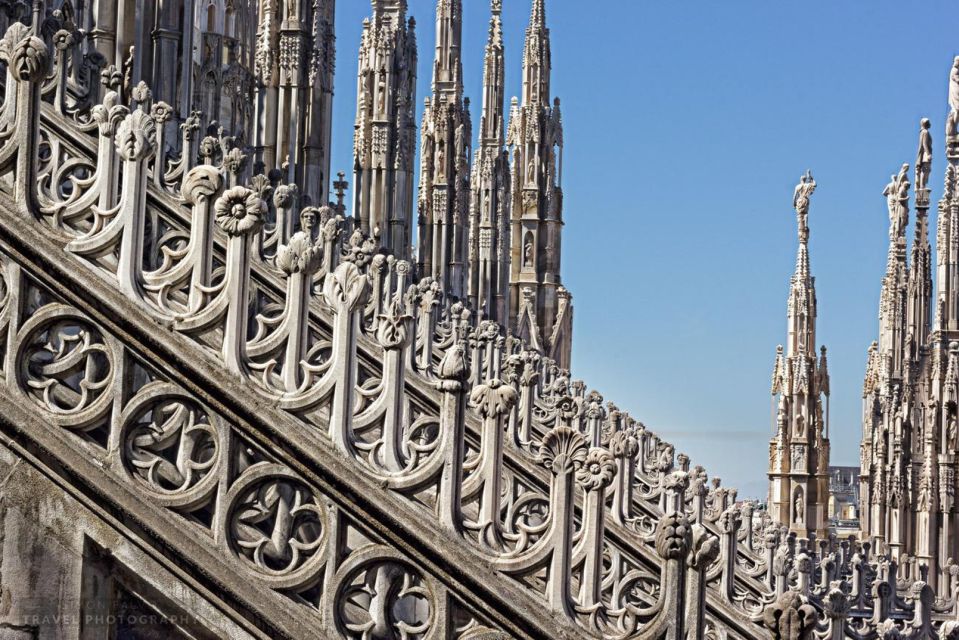 Private Highlights of Milan Bike Tour - Columns of St. Lawrence and Porta Nuova-vs-old Milan contrasts