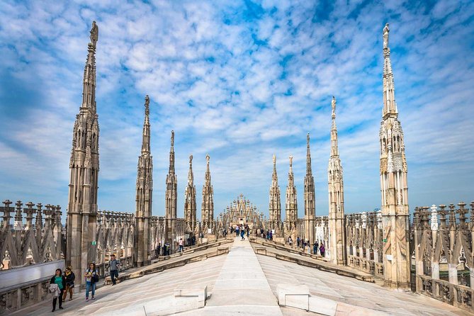 Private Milan Bike Tour - Chinatown, Arco della Pace, and Sforza Castle: the bike ride as the sightseeing glue