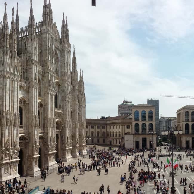 Skip-the-Line Duomo & La Scala Museum Tour + Hop On Hop Off - Galleria Vittorio Emanuele II: the early mall you can walk through