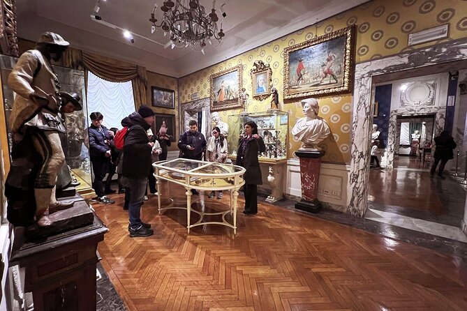 Skip the line La Scala Theatre Guided Tour Experience - Group size, comfort, and stairs: think about your body as much as your itinerary