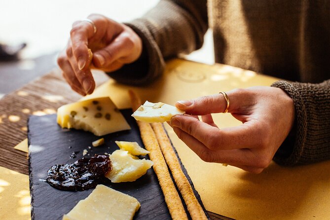 The Award-Winning Private Food Tour of Milan: 6 or 10 Tastings - Tastings and drinks: what “6 vs 10” can mean for your hunger