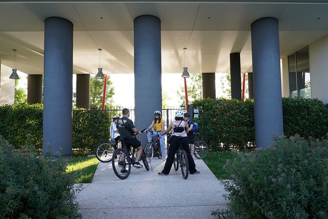 The Milan you don't expect, bike tour with picnic on the lake - Stop 1: Boscoincittà—when Milan turns into a city forest
